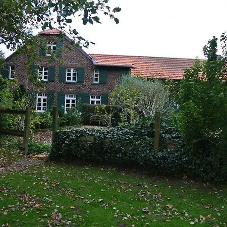 Apartamento Auf Denkmalgeschuetztem Sturmhof Grefrath